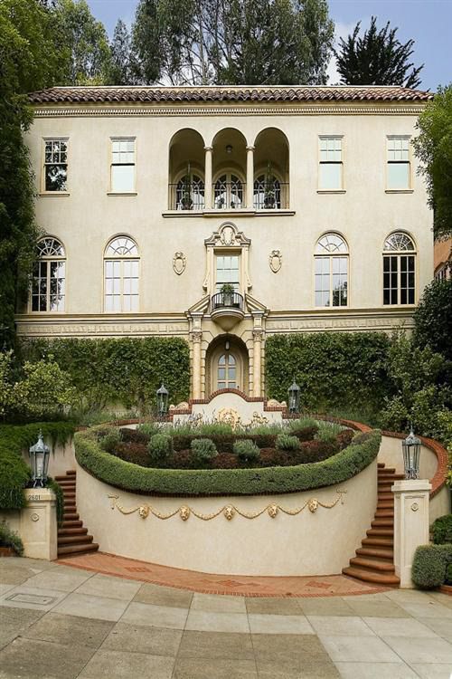 Princesa por sorpresa. Anne Hathaway. Julie Andrews. San Francisco. Grove High School. Alverno High Sochool.